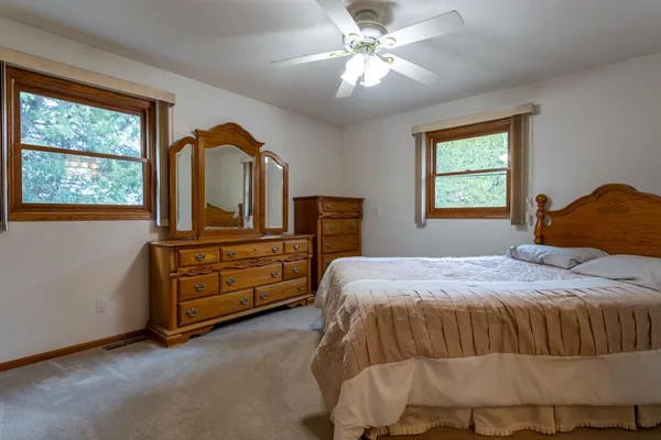 $259,999 | 1810 15th Street, Hazel Green, WI 53811