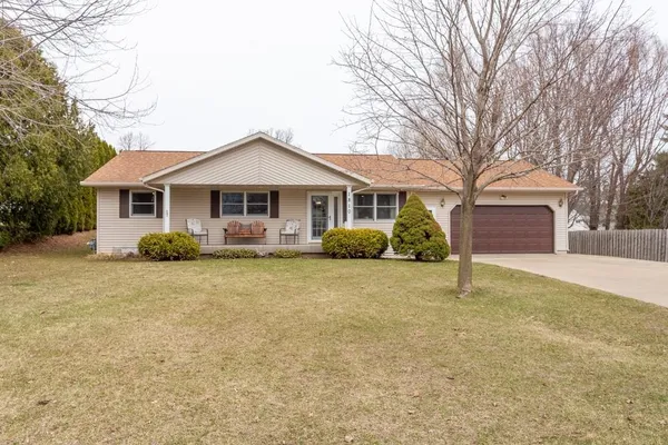 $259,999 | 1810 15th Street, Hazel Green, WI 53811