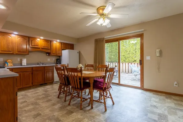 $259,999 | 1810 15th Street, Hazel Green, WI 53811