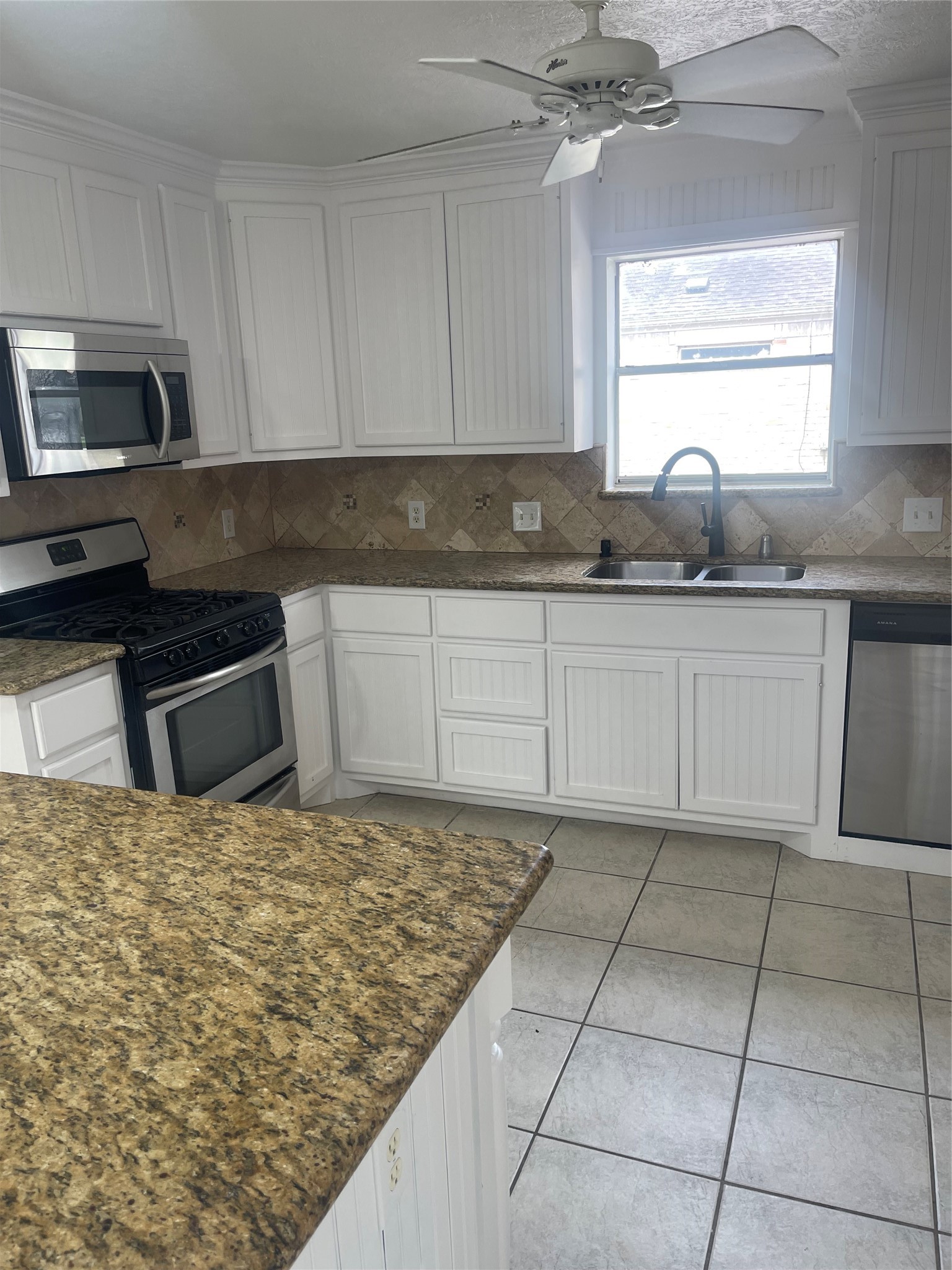 17719 Cassina Drive Spring, TX 77388 - Photo 8 of 22