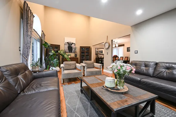 $439,000 | 136 South Lawford Court, Bloomingdale, IL 60108