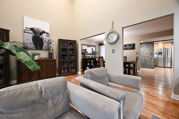 $439,000 | 136 South Lawford Court, Bloomingdale, IL 60108