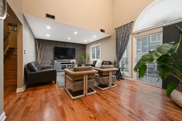 $439,000 | 136 South Lawford Court, Bloomingdale, IL 60108