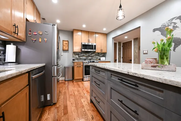 $439,000 | 136 South Lawford Court, Bloomingdale, IL 60108