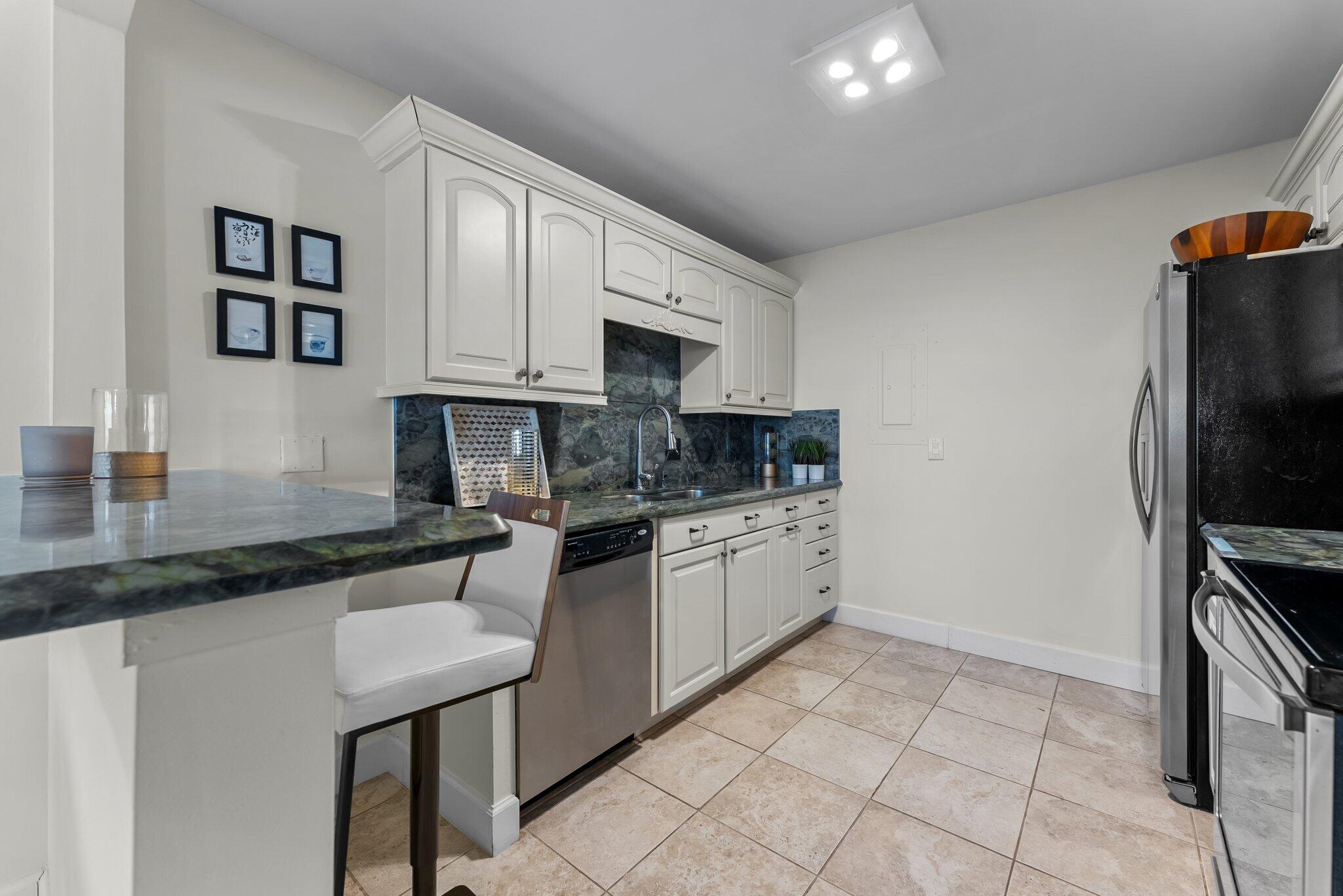 50 E Road, Unit 5B Delray Beach, FL 33483 - Photo 15 of 43 dsc01770