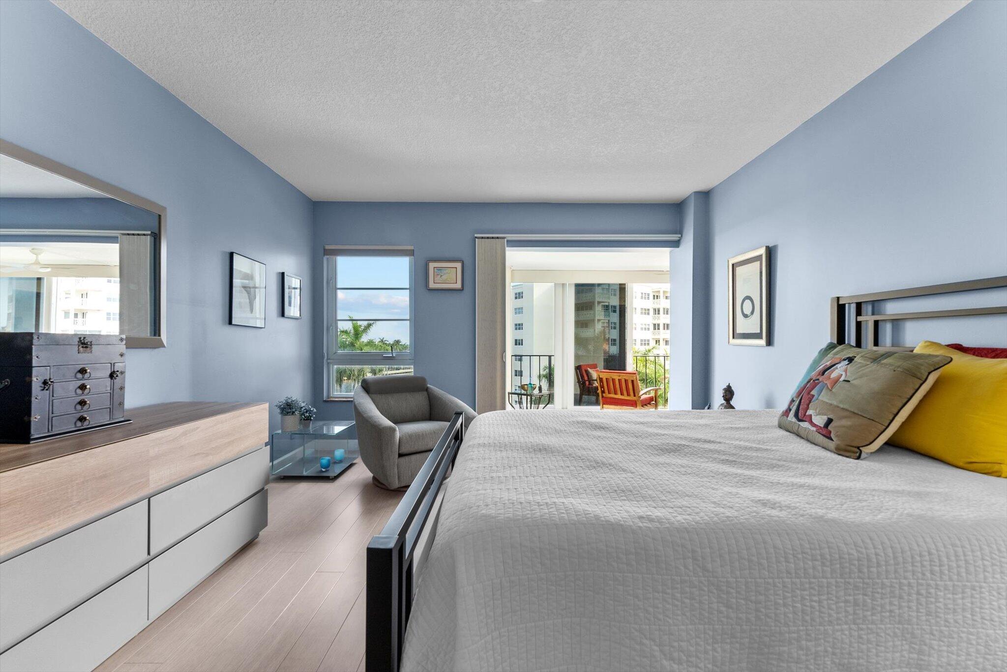 50 E Road, Unit 5B Delray Beach, FL 33483 - Photo 20 of 43 Primary Bedroom