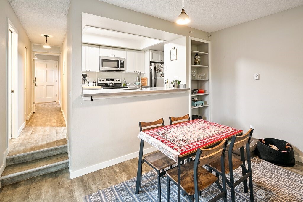 1431 Northwest Richmond Beach Road, Unit 1 Shoreline, WA 98177 - Photo 12 of 36
