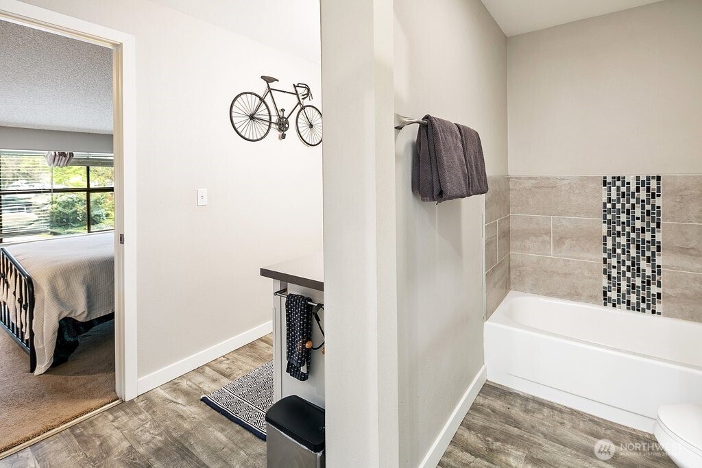 1431 Northwest Richmond Beach Road, Unit 1 Shoreline, WA 98177 - Photo 19 of 36