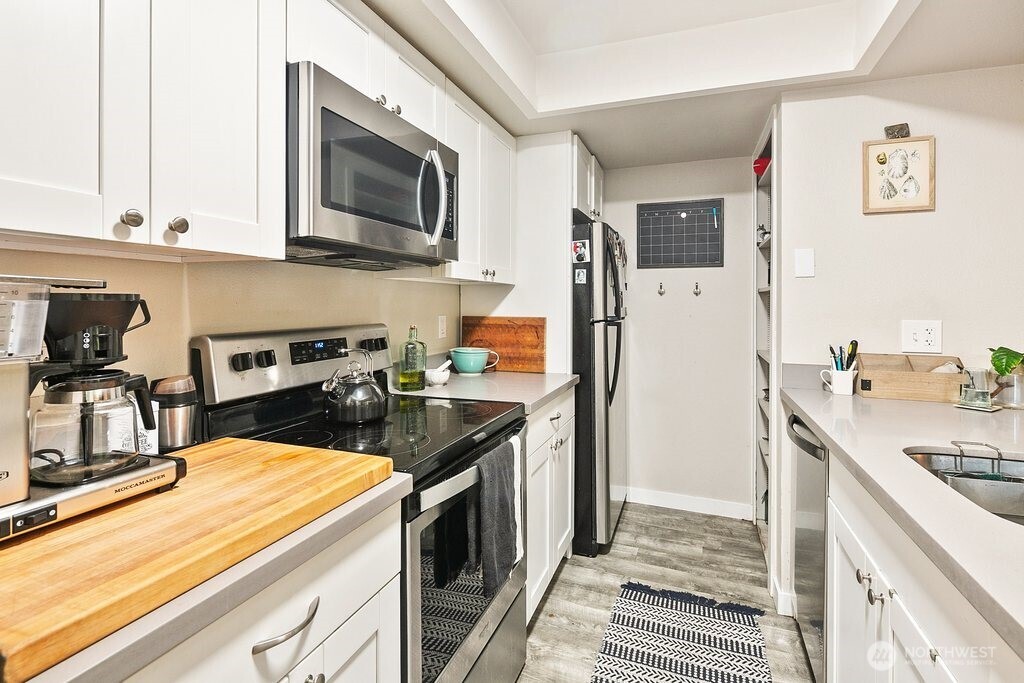 1431 Northwest Richmond Beach Road, Unit 1 Shoreline, WA 98177 - Photo 10 of 36