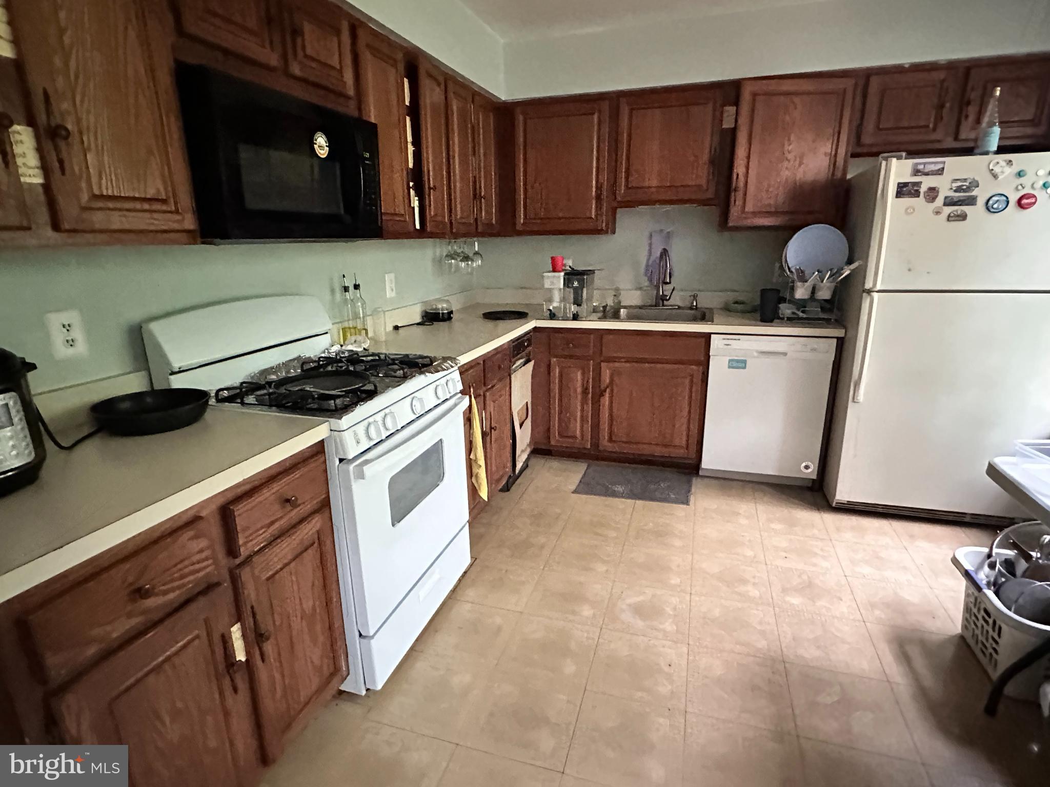 4831 Carriagepark Road Fairfax, VA 22032 - Photo 2 of 4