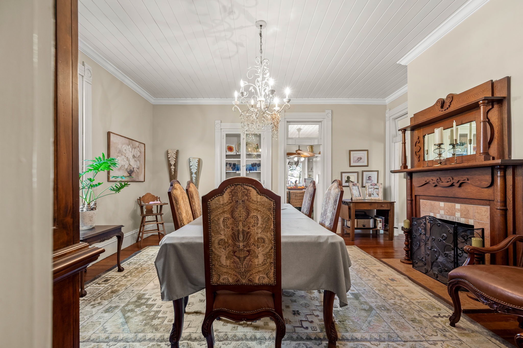 202 High Street Bell Buckle, TN 37020 - Photo 35 of 93 a view of a livingroom with furniture window and wooden floor