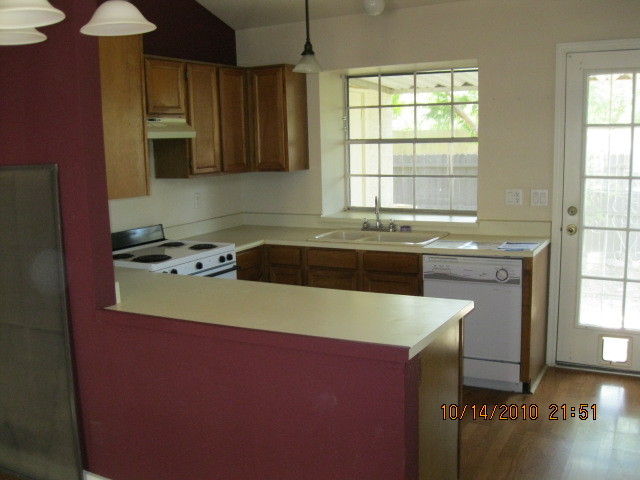8111 West Wacker Road, Unit 103 Peoria, AZ 85381 - Photo 5 of 10 Kictchen