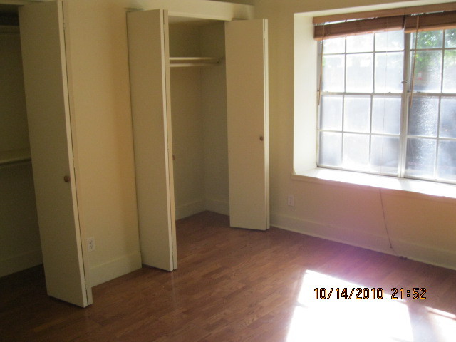 8111 West Wacker Road, Unit 103 Peoria, AZ 85381 - Photo 8 of 10 Bedroom 2