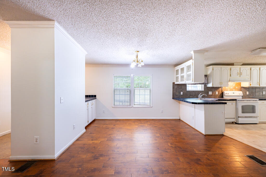 4800 Rabbit Run Drive Haw River, NC 27258 - Photo 7 of 33 NZ8_5311-HDR