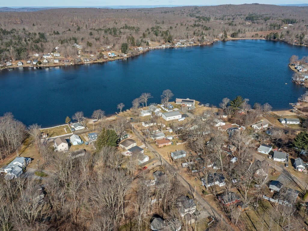 152 Stafford Road Wales, MA 01081 - Photo 18 of 20 Gallery Image 18