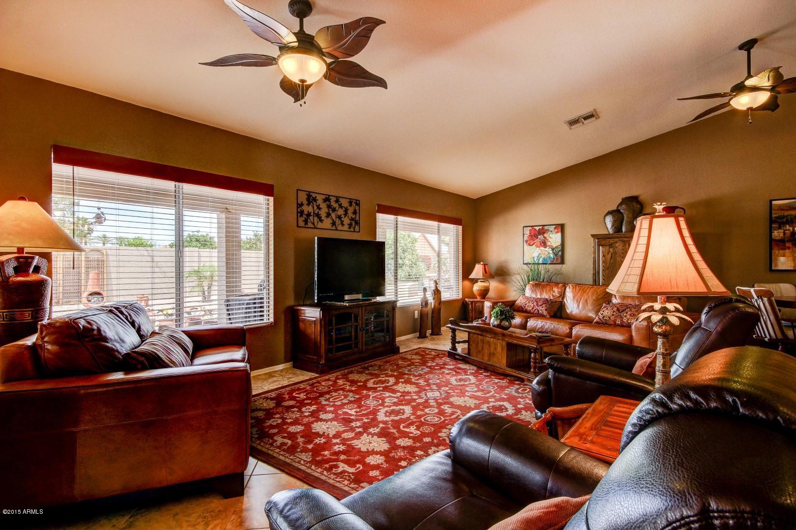 15504 Piccadilly Road Goodyear, AZ 85395 - Photo 10 of 49 Large Great Room
