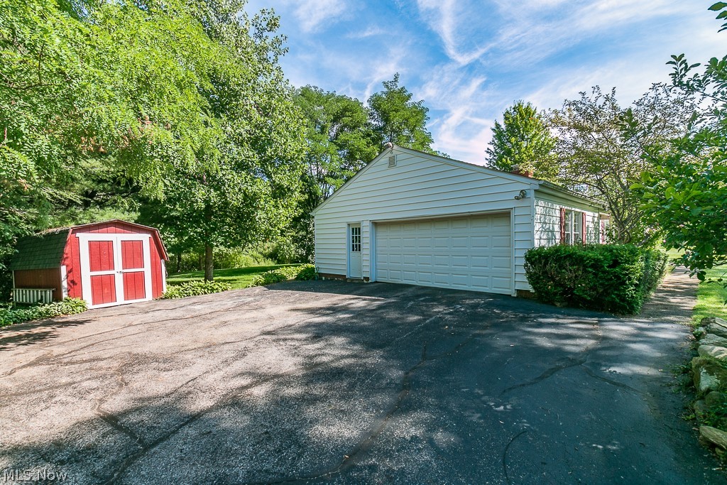 9754 Mayfield Road Chesterland, OH 44026 - Photo 8 of 30 Gallery Image 8