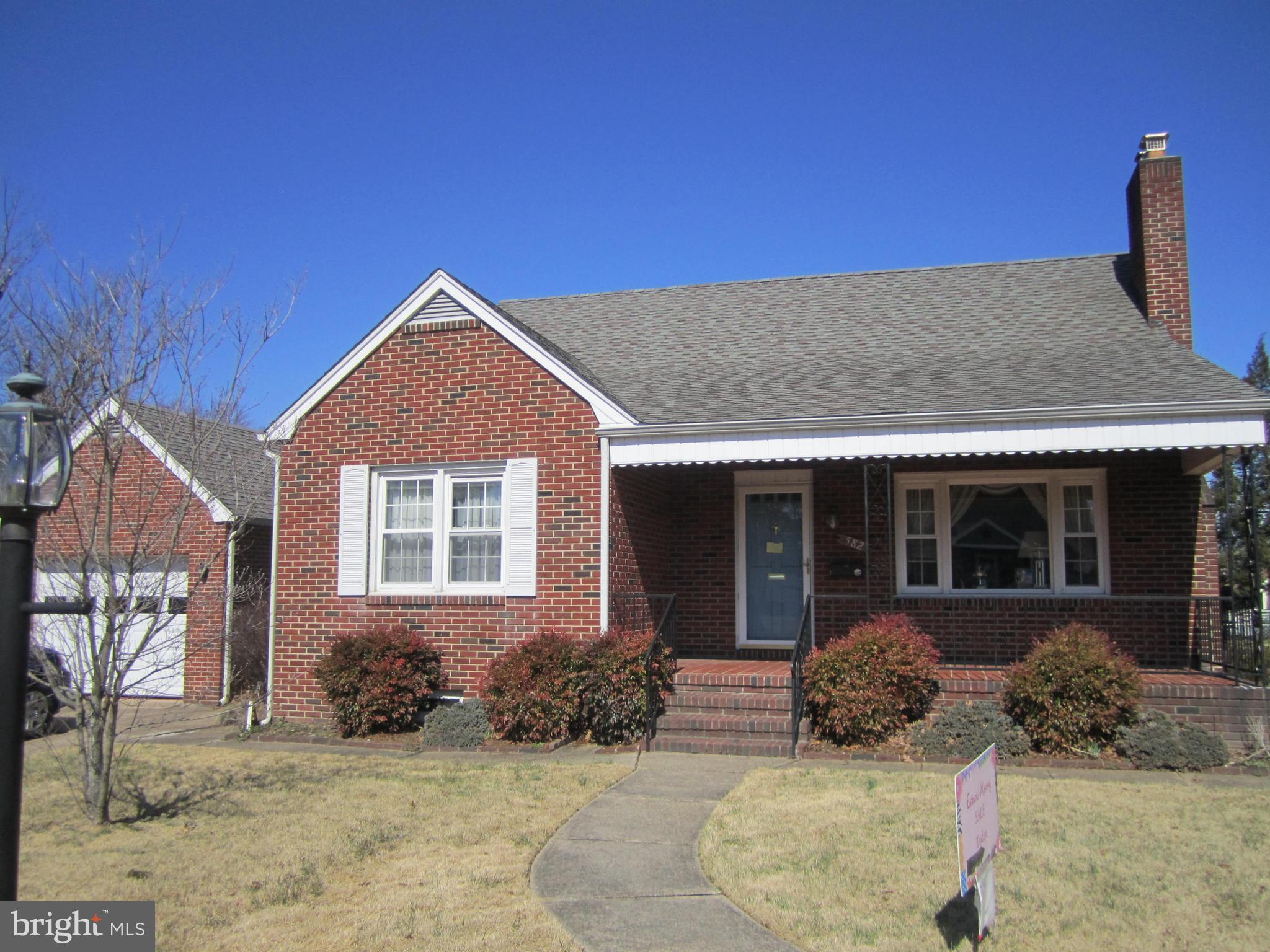 582 Forest View Road Linthicum Heights, MD 21090 - Photo 1 of 13 Exterior (Front)