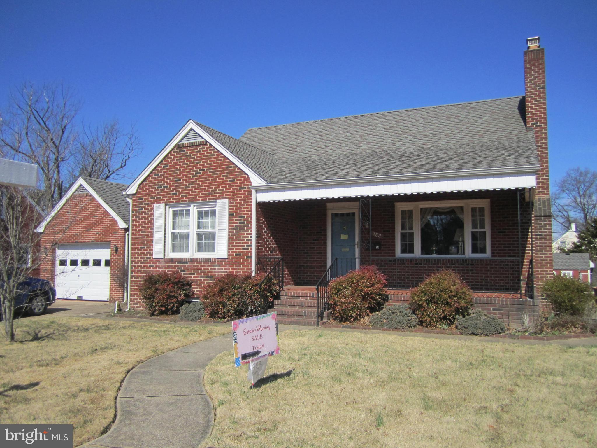 582 Forest View Road Linthicum Heights, MD 21090 - Photo 2 of 13 Exterior (Front)