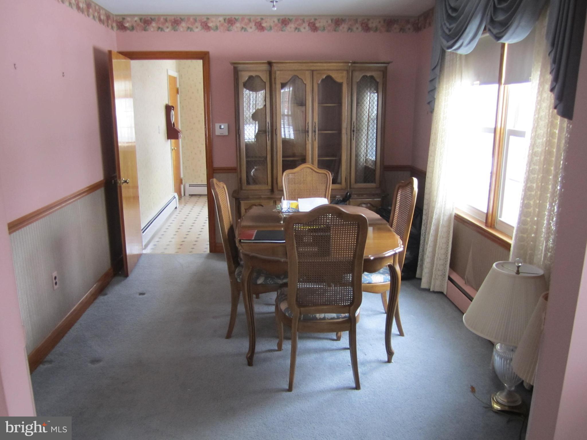 582 Forest View Road Linthicum Heights, MD 21090 - Photo 11 of 13 Dining Room