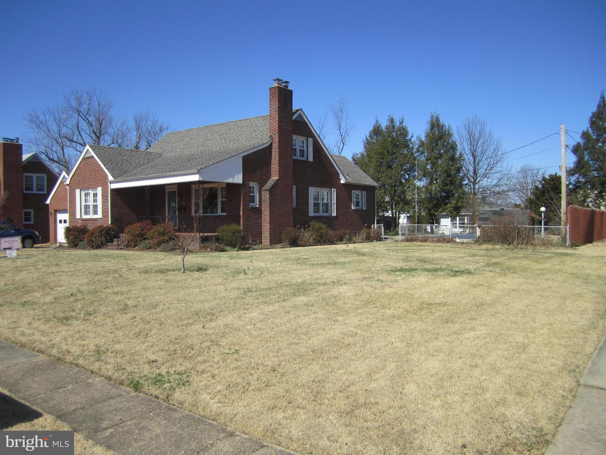 582 Forest View Road Linthicum Heights, MD 21090 - Photo 5 of 13 Exterior (Front)