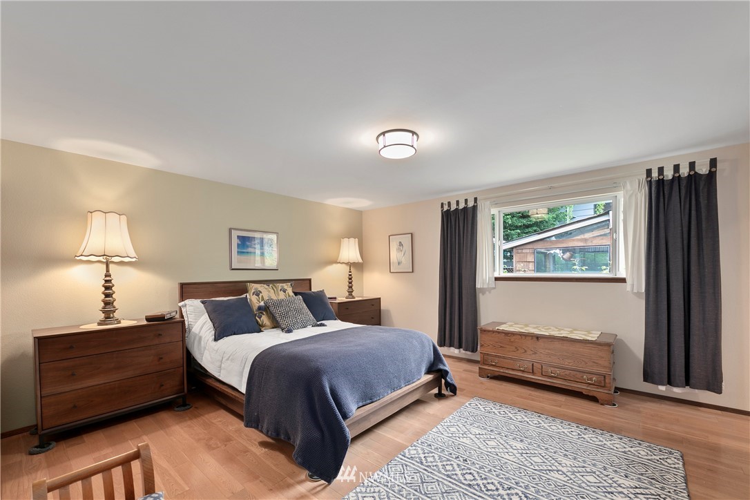 707 13th Way Southwest Edmonds, WA 98020 - Photo 9 of 25 Gallery Image 9
