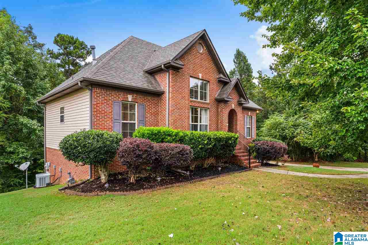 1010 Summit Ridge Way Odenville, AL 35120 - Photo 3 of 31