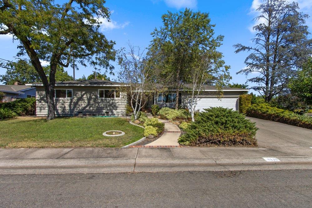 6149 Ranger Way Carmichael, CA 95608 - Photo 5 of 39