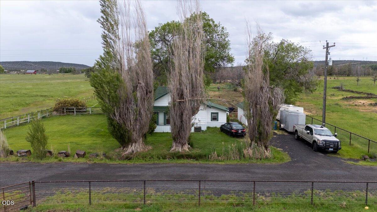10410 Southwest Houston Lake Road Powell Butte, OR 97753 - Photo 40 of 92