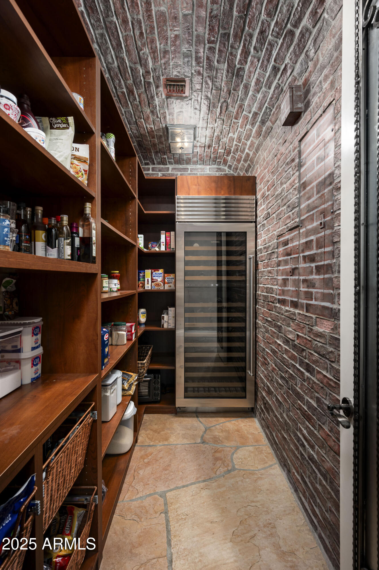 8150 North Ridgeview Drive Paradise Valley, AZ 85253 - Photo 10 of 30 Large pantry