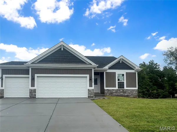 $329,500 | 177 Hank's Close, Unit 177 STB, Washington, MO 63090