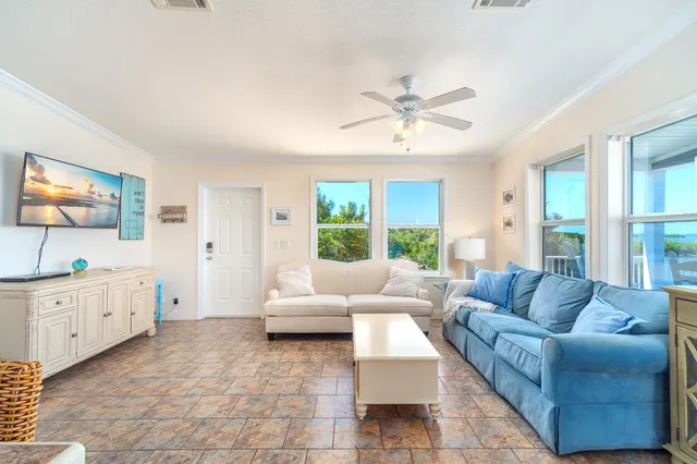 $1,599,000 | 1370 Long Beach Drive, Big Pine Key, FL 33043