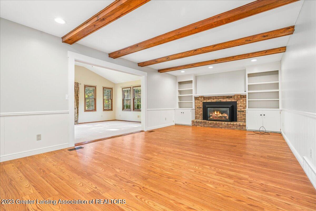 1910 Tomahawk Road Okemos, MI 48864 - Photo 11 of 30 17-Media Jett-26