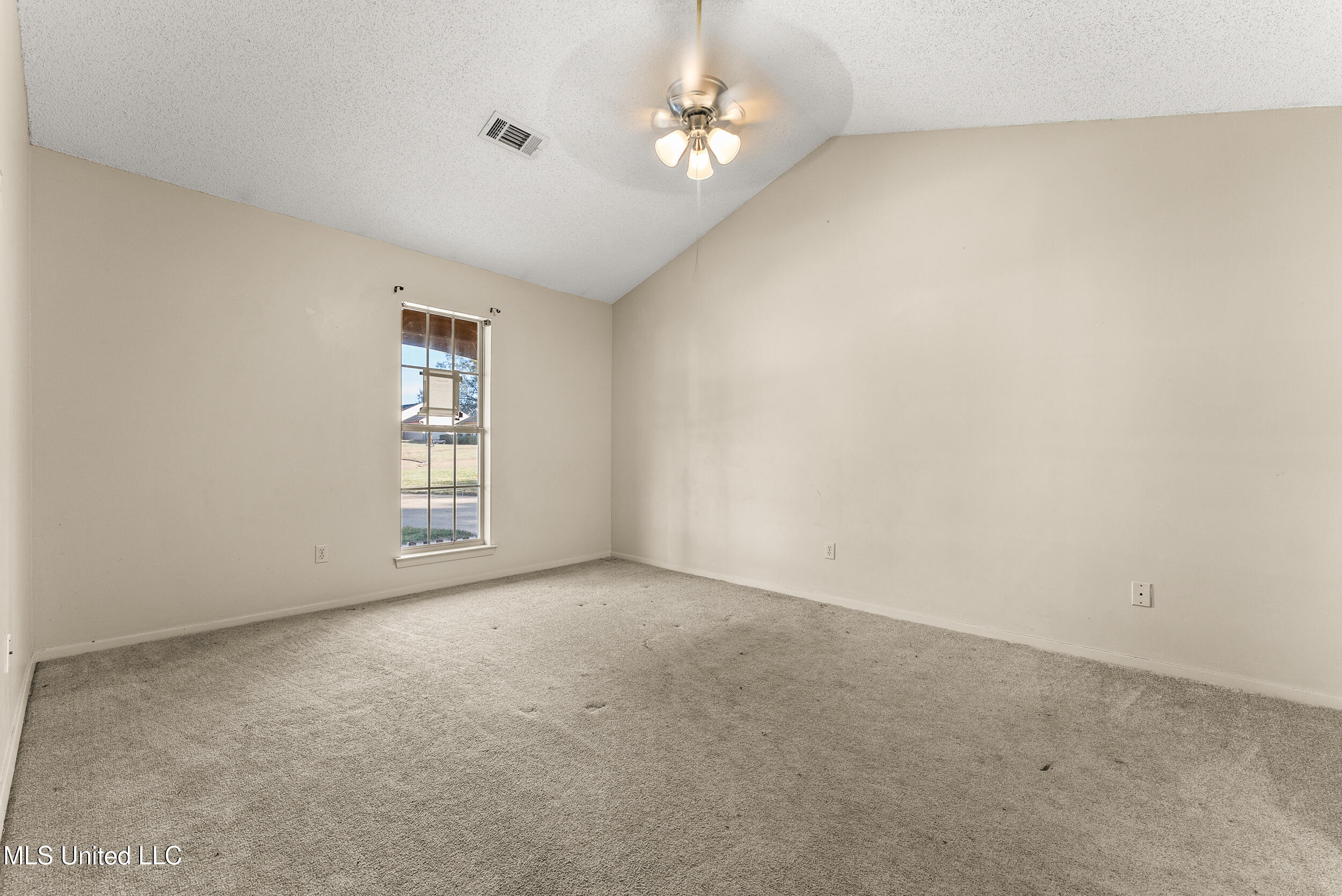 124 Floyd Circle Senatobia, MS 38668 - Photo 9 of 25 10