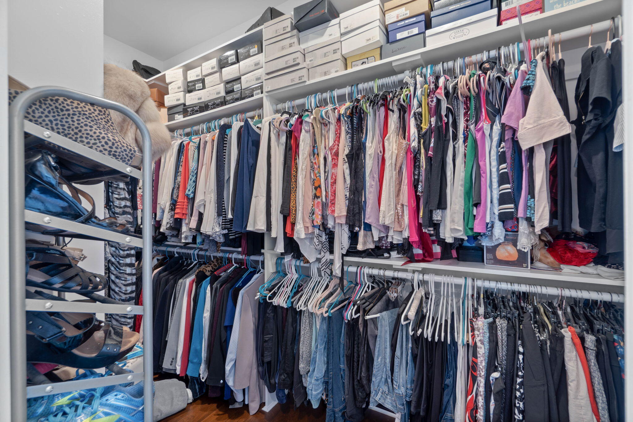 234 Inverrary Drive Destin, FL 32541 - Photo 33 of 53 a view of walk in closet with clothes