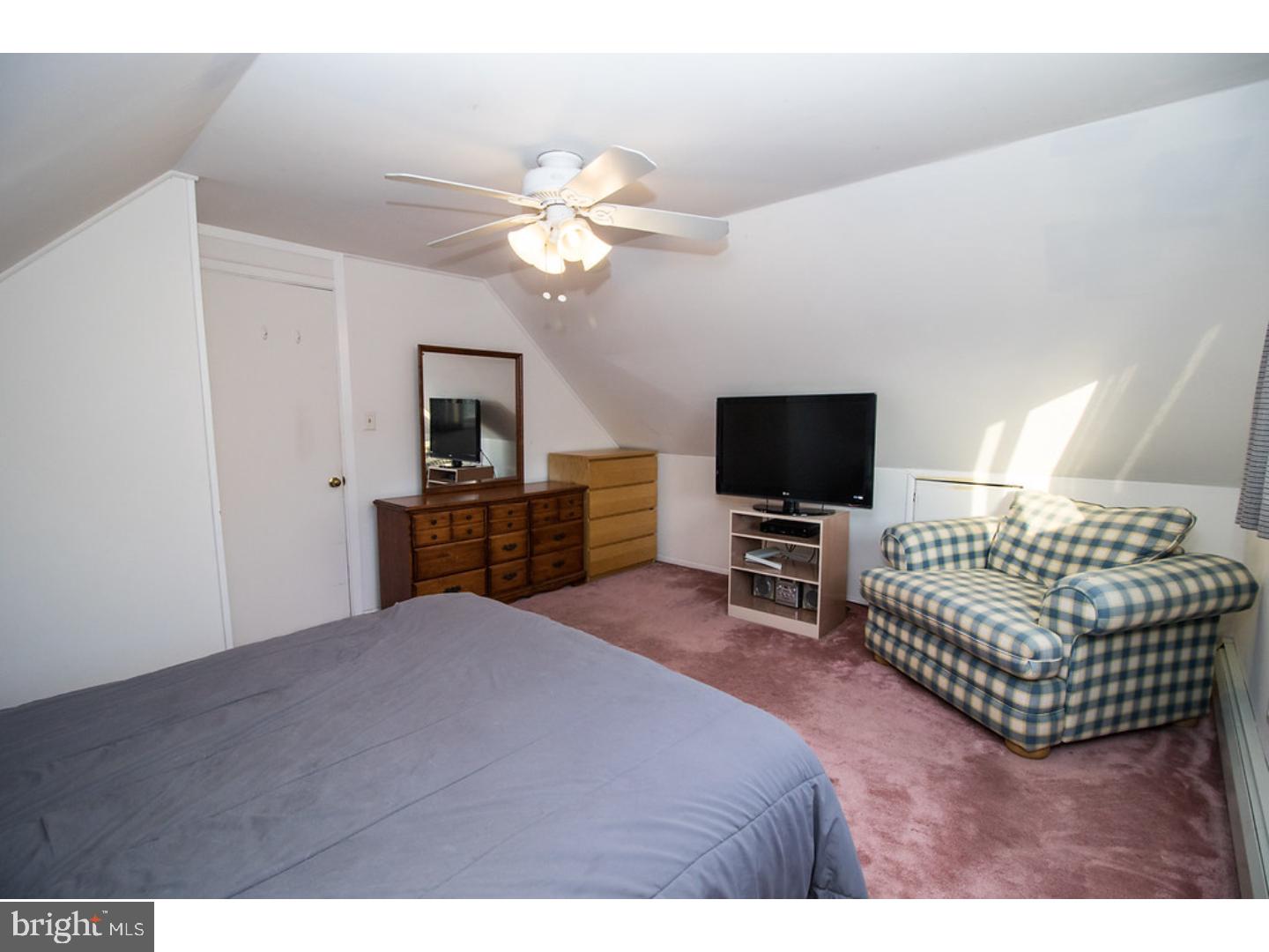 41 Canoebirch Road Levittown, PA 19057 - Photo 18 of 22 Bedroom - Main