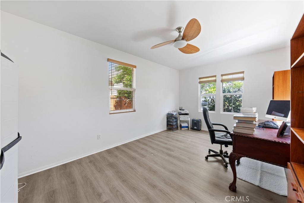 34138 Amici Street Temecula, CA 92592 - Photo 15 of 45 a workspace with a window