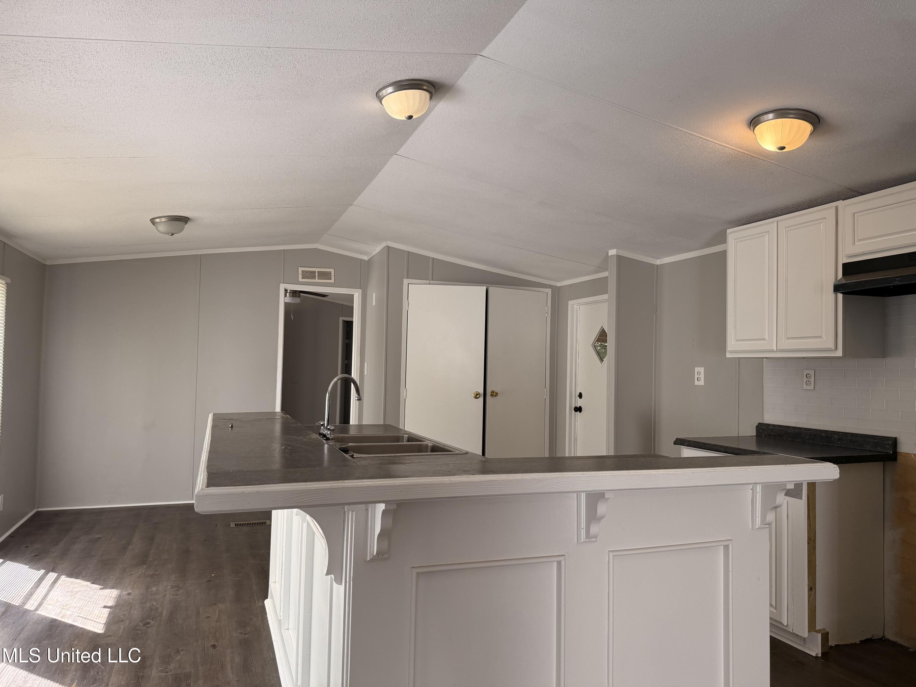 505 Hillview Court Brandon, MS 39042 - Photo 4 of 16 IMG_0967