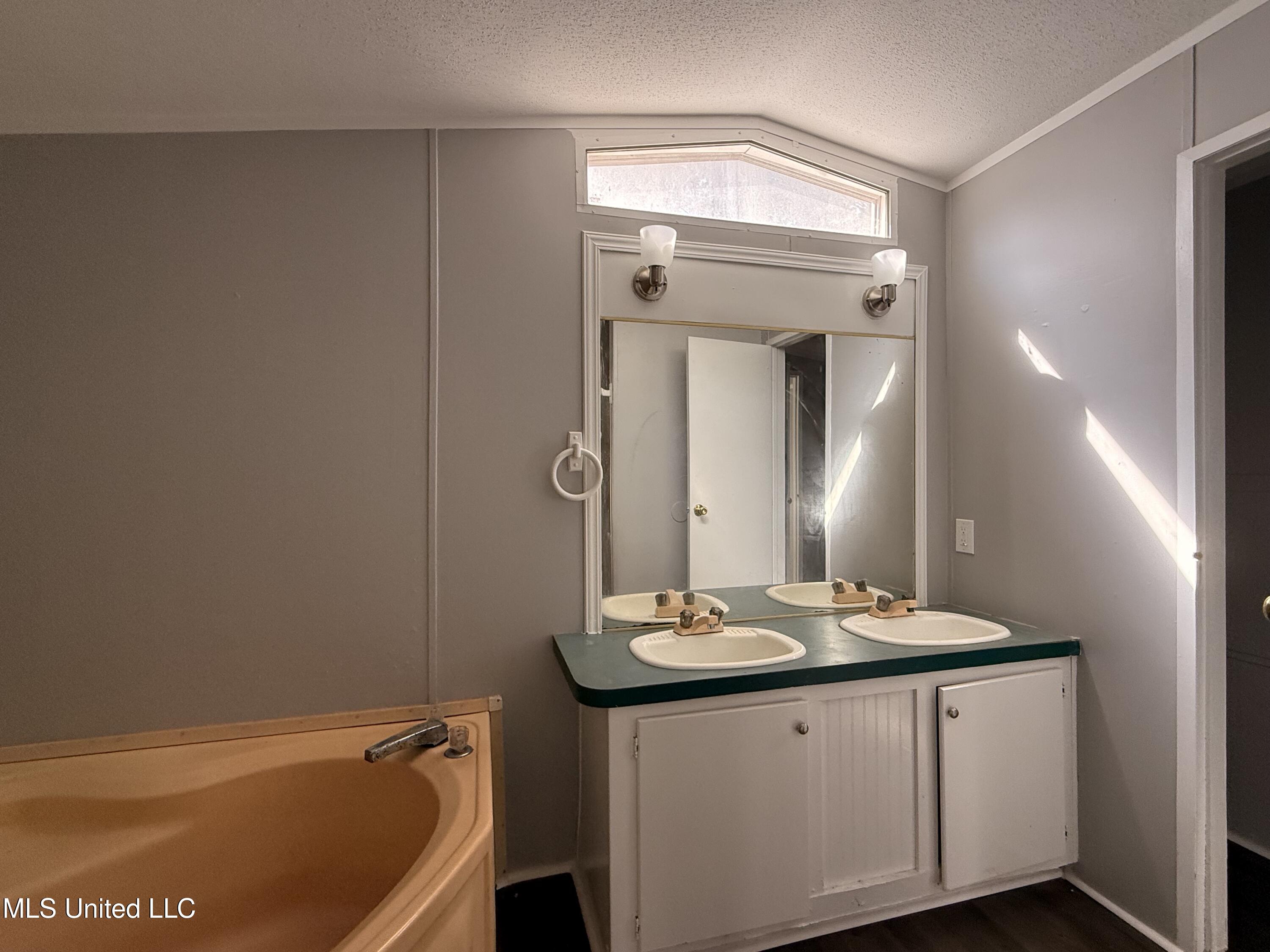 505 Hillview Court Brandon, MS 39042 - Photo 6 of 16 IMG_0979