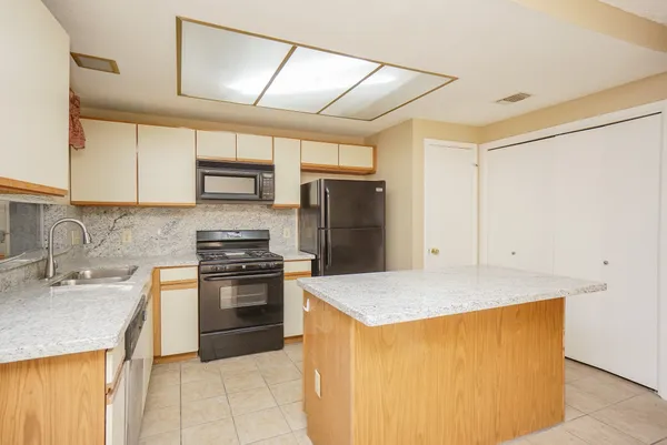 $1,675 | 2808 Grants Lake Boulevard, Unit 501, Sugar Land, TX 77479