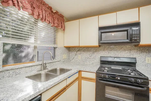 $1,700 | 2808 Grants Lake Boulevard, Unit 501, Sugar Land, TX 77479
