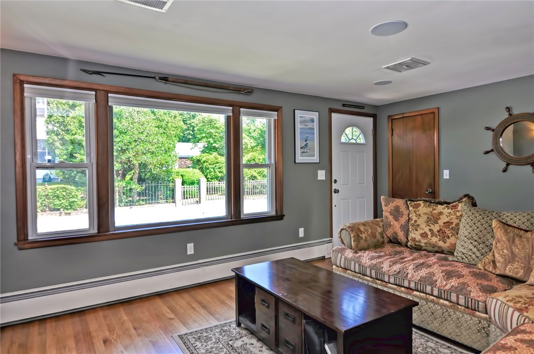 85 Union Street Warren, RI 02885 - Photo 4 of 24 Gallery Image 4