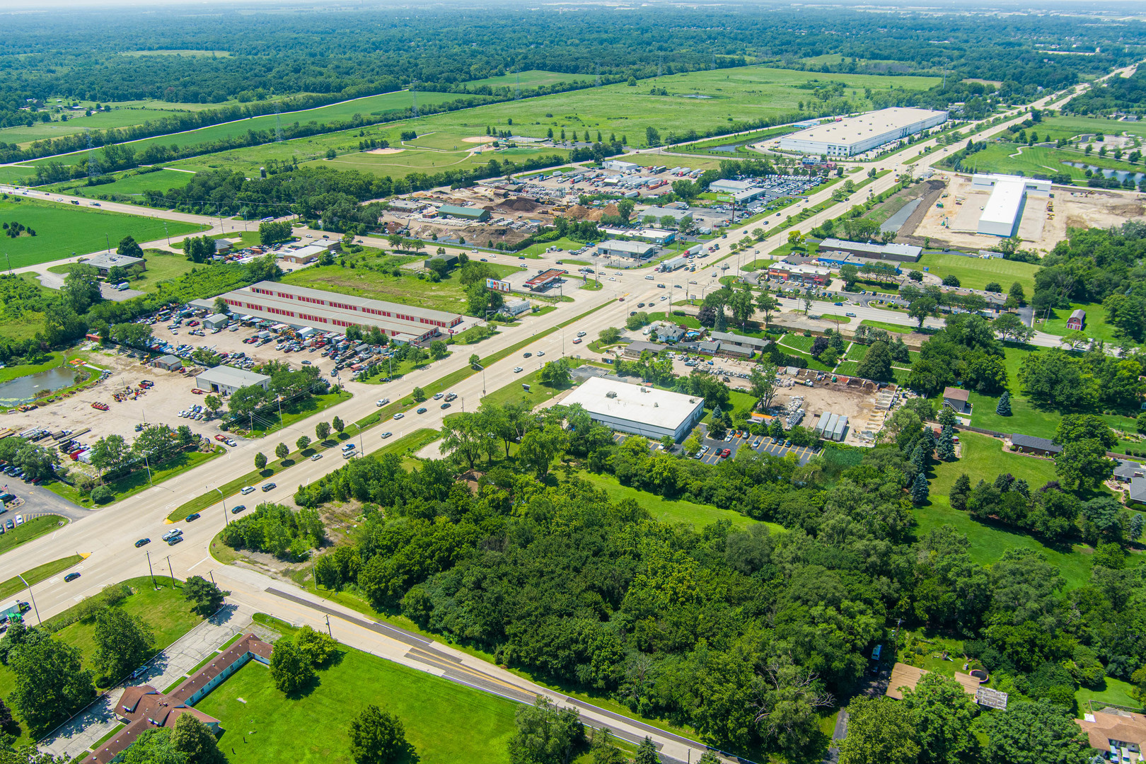 27-w046 North Avenue Carol Stream, IL 60188 - Photo 5 of 16 a view of a city