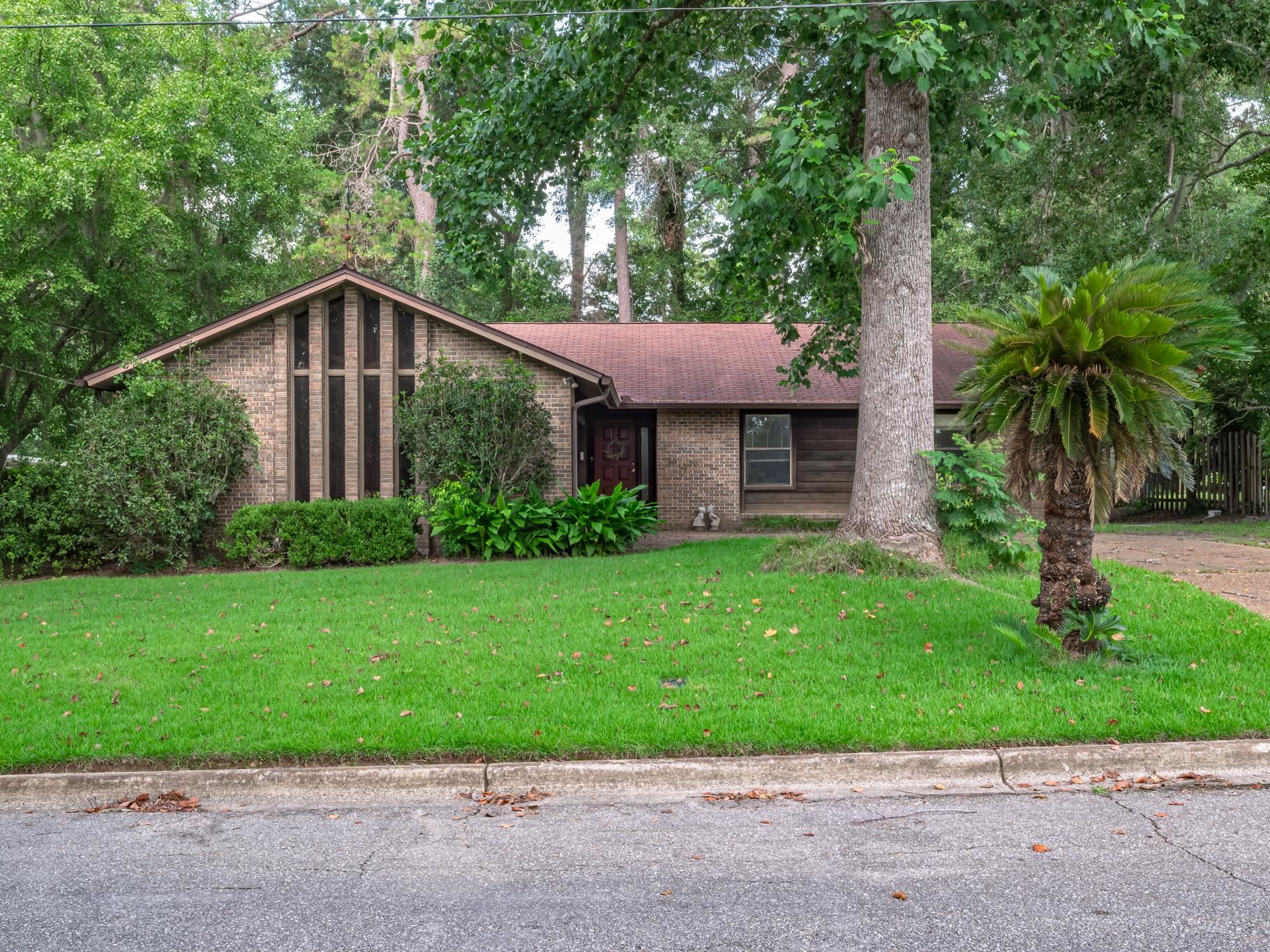 724 Red Fern Road Tallahassee, FL 32308 - Photo 3 of 38 Gallery Image 3