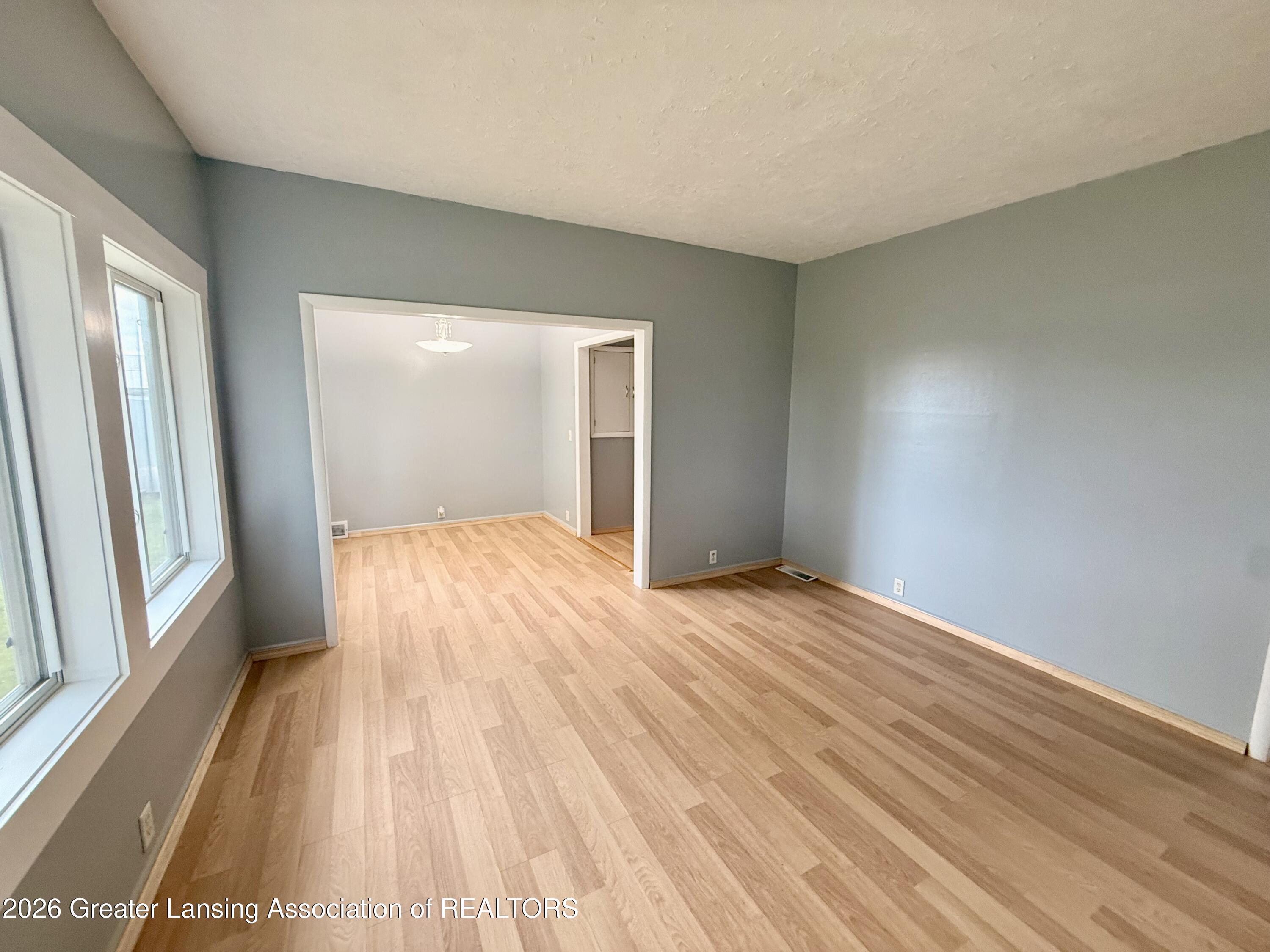 2331 West Cleveland Road Perrinton, MI 48871 - Photo 15 of 49 Living room