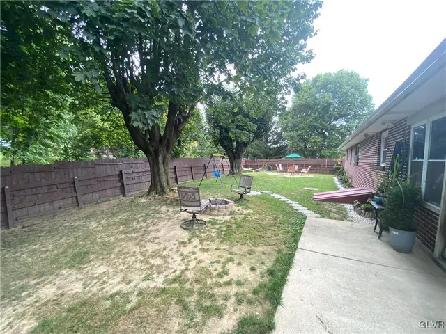 $329,900 | 4405 Lehigh Drive, Walnutport, PA 18088