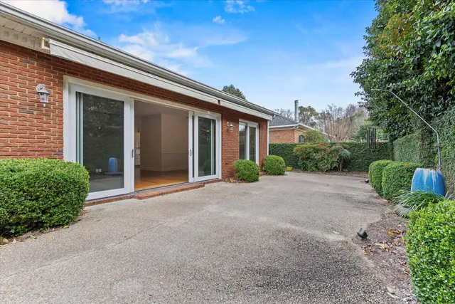 $499,900 | 813 Greenbrier Lane, Tallahassee, FL 32308