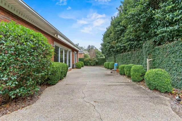 $499,900 | 813 Greenbrier Lane, Tallahassee, FL 32308