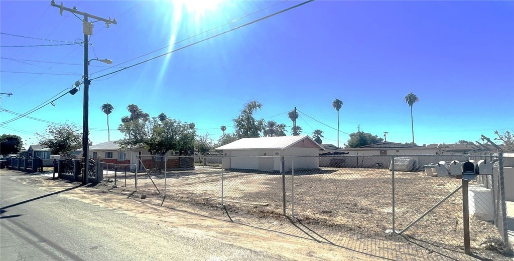 197 Date Road Blythe, CA 92225 - Photo 1 of 76