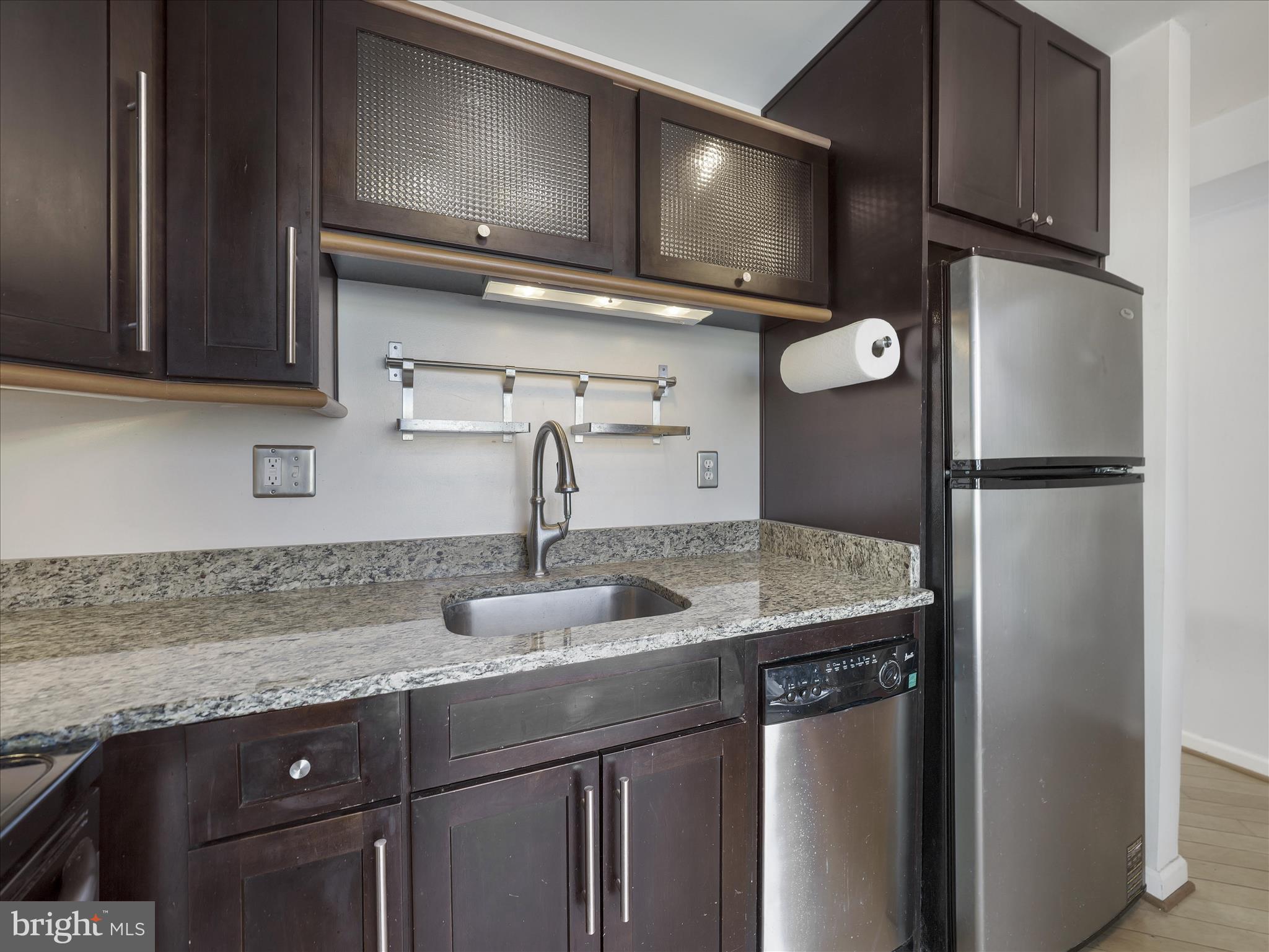 103 East 8th Street, Unit F Frederick, MD 21701 - Photo 11 of 32 Kitchen